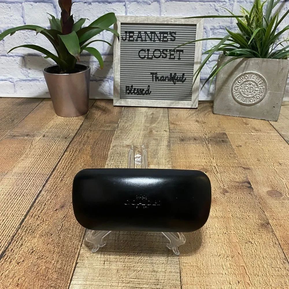 Coach sunglasses case 